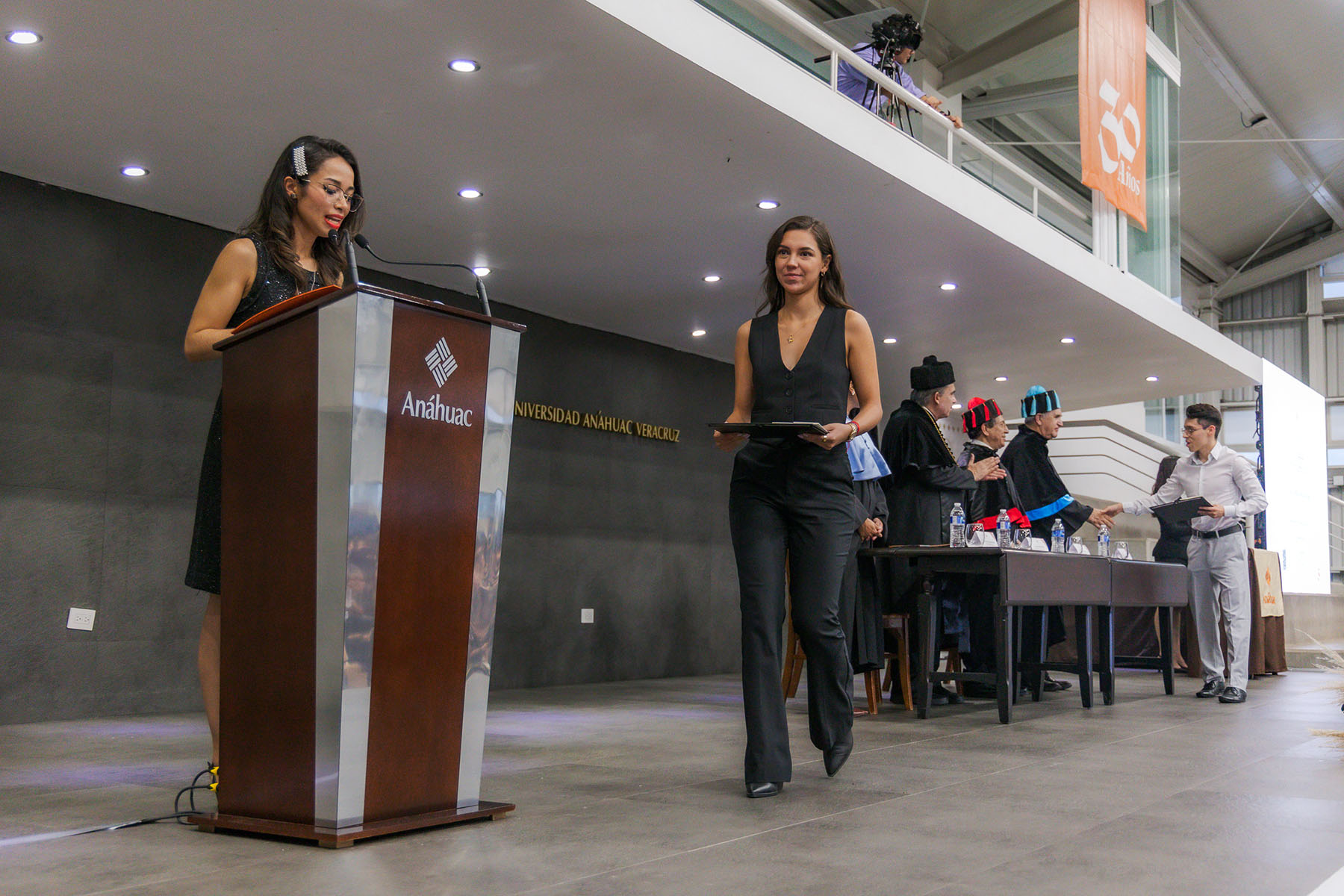143 / 167 - Entrega de Premios Lux et Veritas y Ser Anáhuac: Galería Uno 143 / 167 - Entrega de Premios Lux et Veritas y Ser Anáhuac: Galería Uno