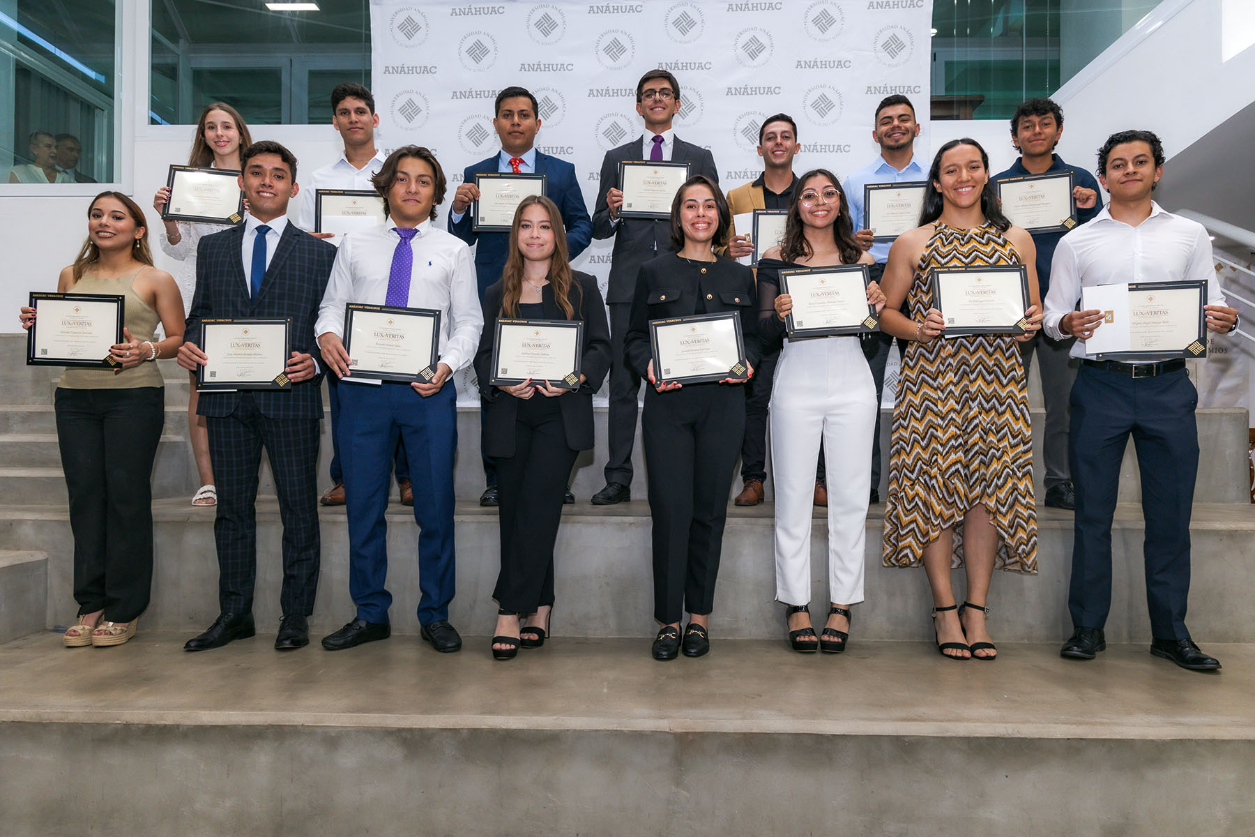 69 / 113 - Entrega de Premios Lux et Veritas y Ser Anáhuac: Galería Dos 69 / 113 - Entrega de Premios Lux et Veritas y Ser Anáhuac: Galería Dos