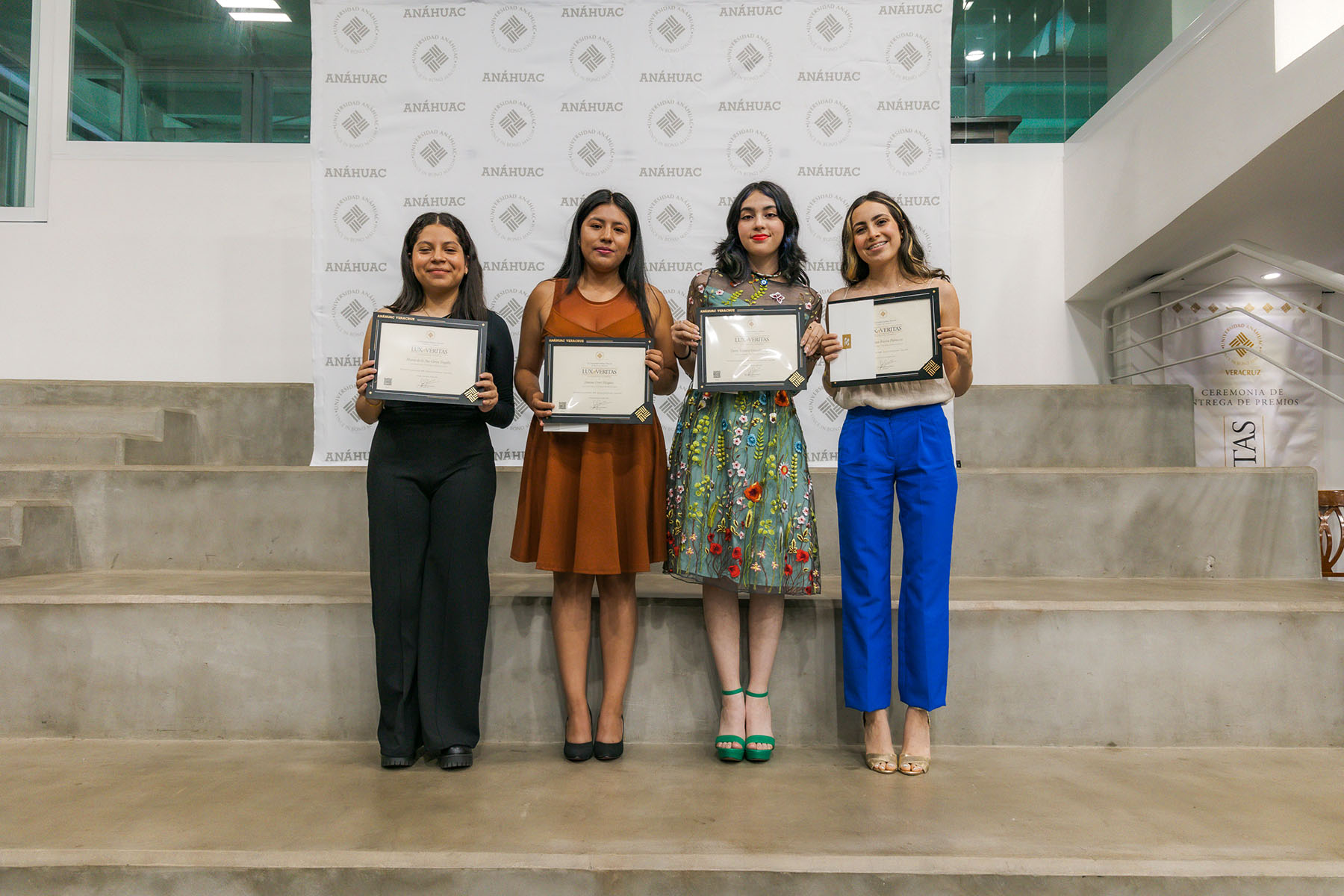 78 / 113 - Entrega de Premios Lux et Veritas y Ser Anáhuac: Galería Dos 78 / 113 - Entrega de Premios Lux et Veritas y Ser Anáhuac: Galería Dos
