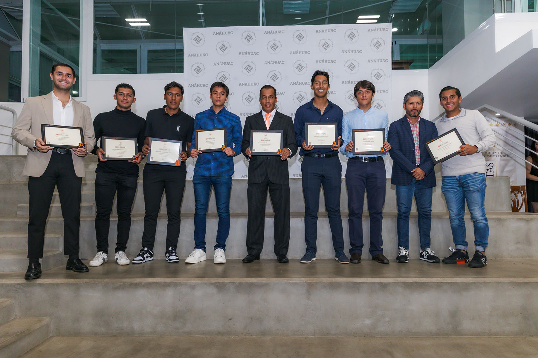 97 / 113 - Entrega de Premios Lux et Veritas y Ser Anáhuac: Galería Dos 97 / 113 - Entrega de Premios Lux et Veritas y Ser Anáhuac: Galería Dos