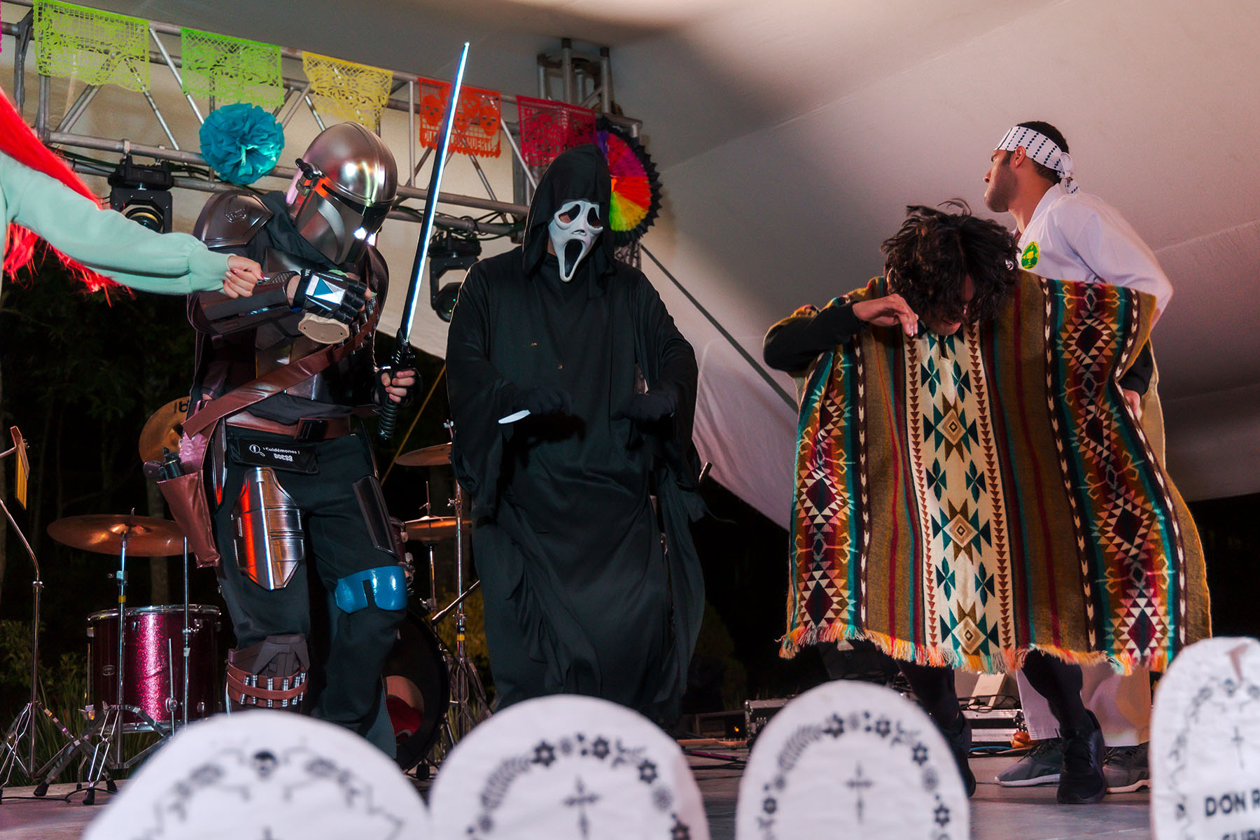 93 / 96 - Día de Muertos 2023: El Muerto al Pozo y el Vivo al Gozo 93 / 96 - Día de Muertos 2023: El Muerto al Pozo y el Vivo al Gozo