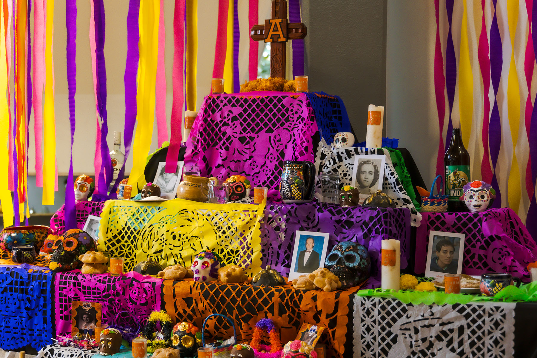 3 / 96 - Día de Muertos 2023: El Muerto al Pozo y el Vivo al Gozo 3 / 96 - Día de Muertos 2023: El Muerto al Pozo y el Vivo al Gozo
