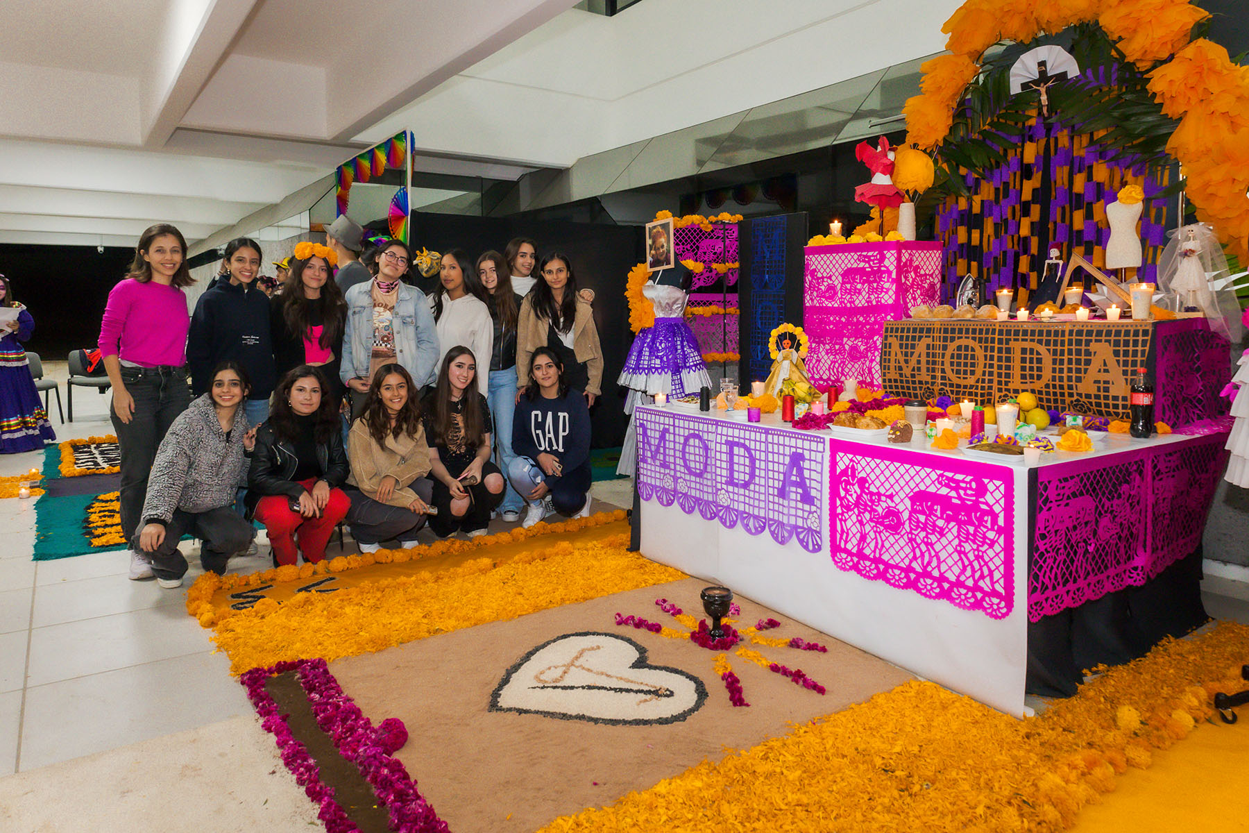 28 / 96 - Día de Muertos 2023: El Muerto al Pozo y el Vivo al Gozo 28 / 96 - Día de Muertos 2023: El Muerto al Pozo y el Vivo al Gozo