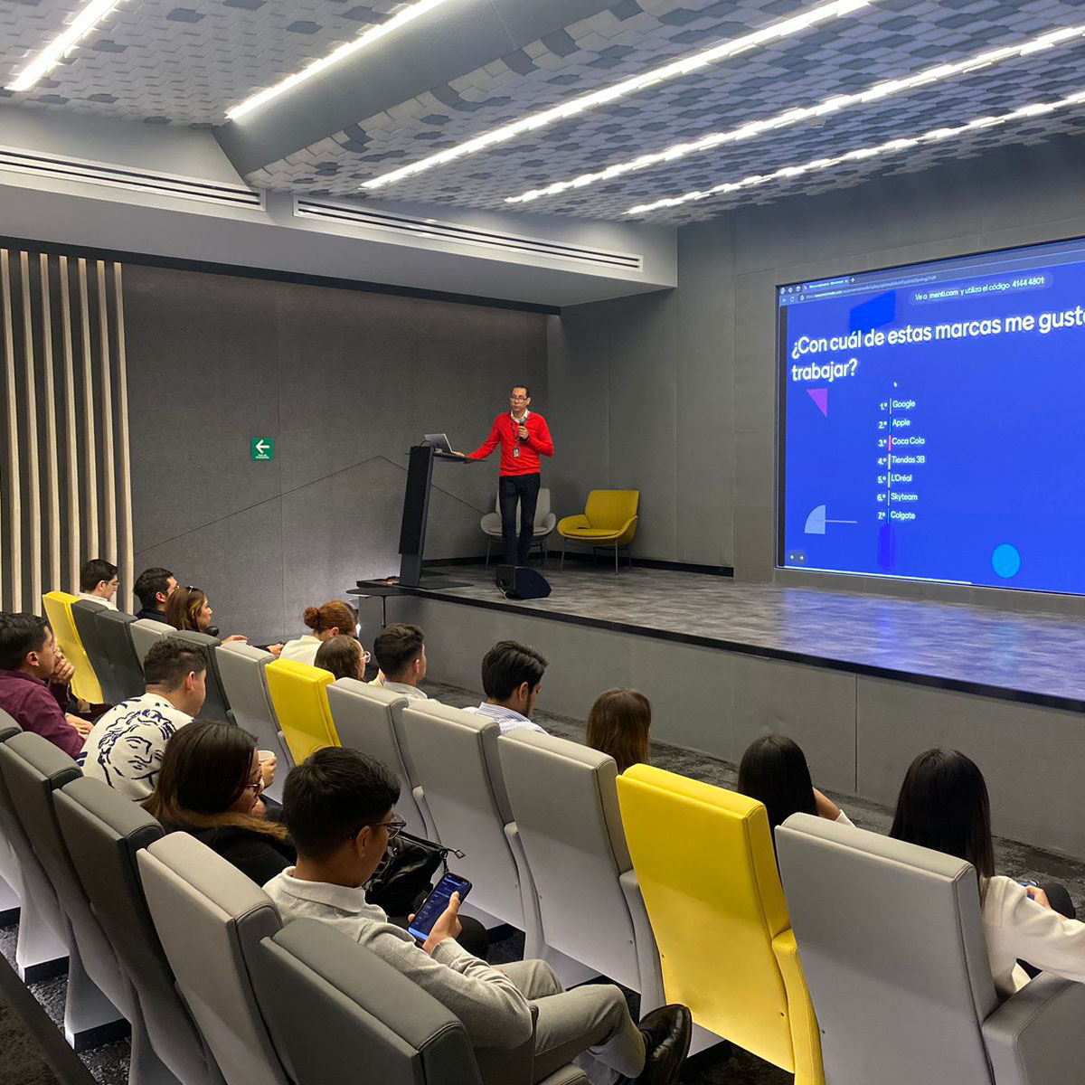 11 / 13 - Visita Empresarial a la Ciudad de México: Explorando el Mundo de los Negocios y las 11 / 13 - Visita Empresarial a la Ciudad de México: Explorando el Mundo de los Negocios y las