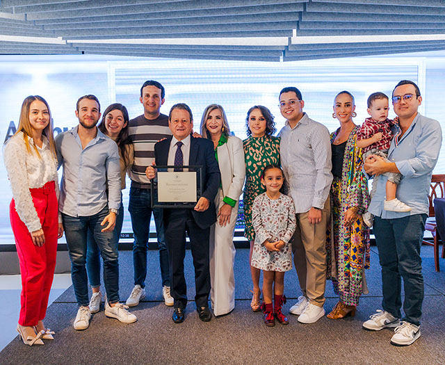 Homenaje al Dr. Fernando Benítez Obeso