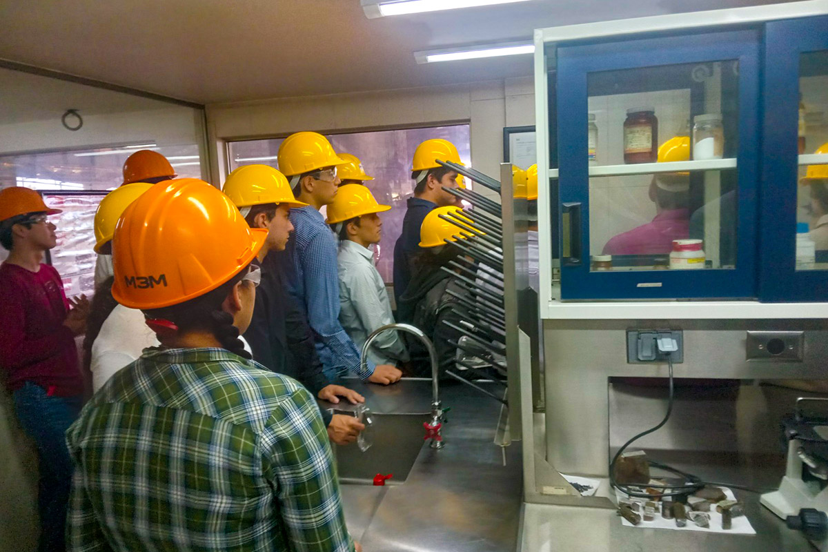 3 / 3 - Estudiantes de Ingeniería Exploran la Innovación en 3M a Través del MINOR en Diseño 3 / 3 - Estudiantes de Ingeniería Exploran la Innovación en 3M a Través del MINOR en Diseño