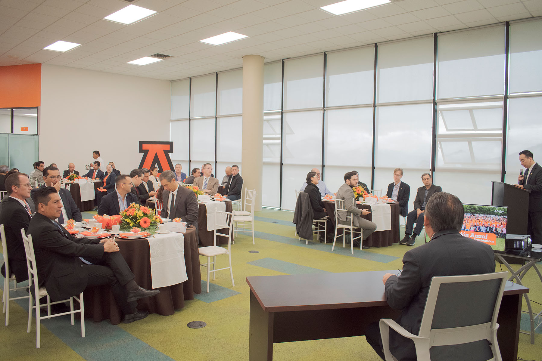 19 / 49 - Primer Desayuno de Consejeros Consultivos Académicos 19 / 49 - Primer Desayuno de Consejeros Consultivos Académicos