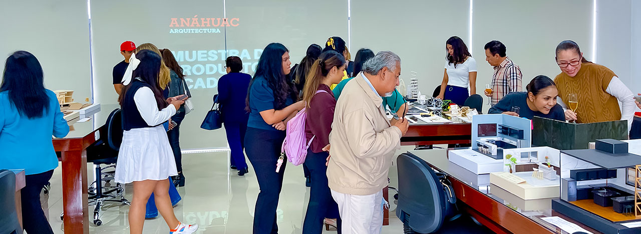 Alumnos de Arquitectura llevan a cabo Exitosa Muestra de Productos Académicos