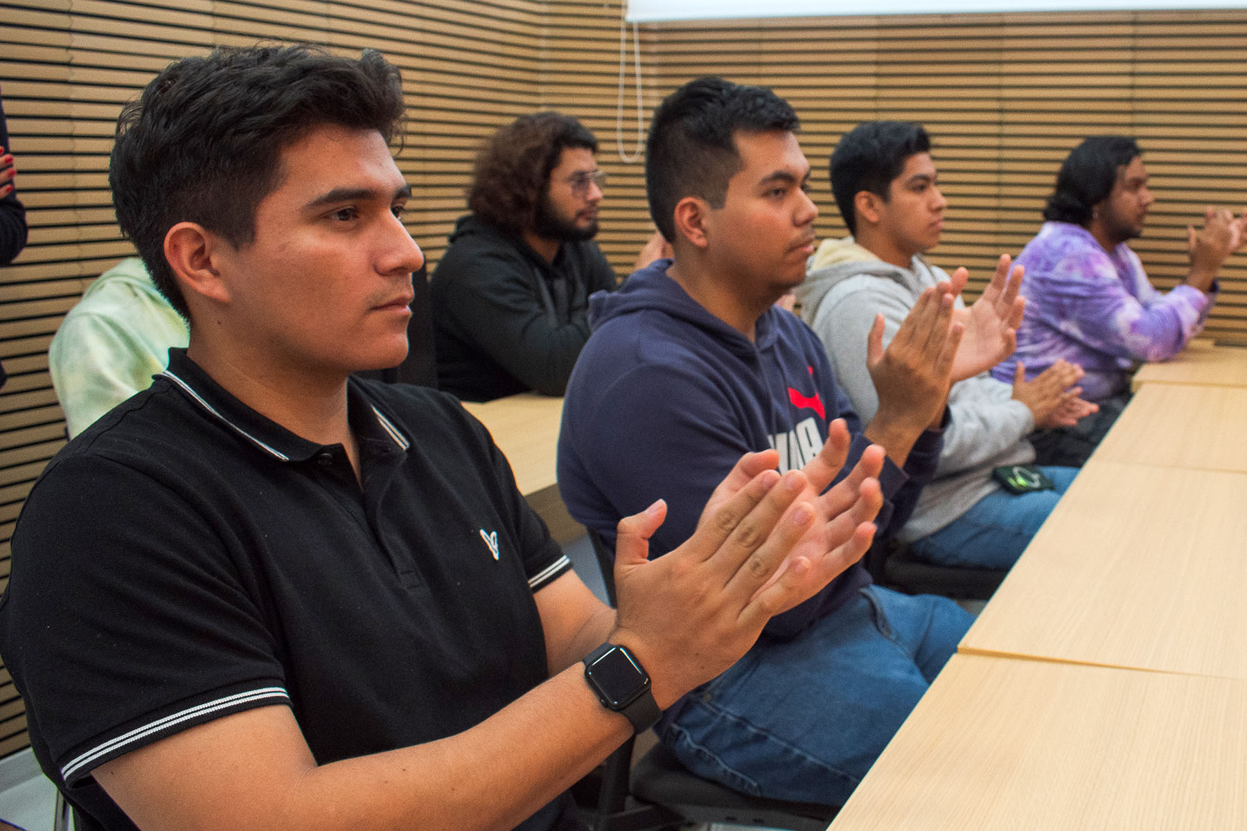 2 / 12 - Firma de Convenio de Colaboración con CAFIVER 2 / 12 - Firma de Convenio de Colaboración con CAFIVER