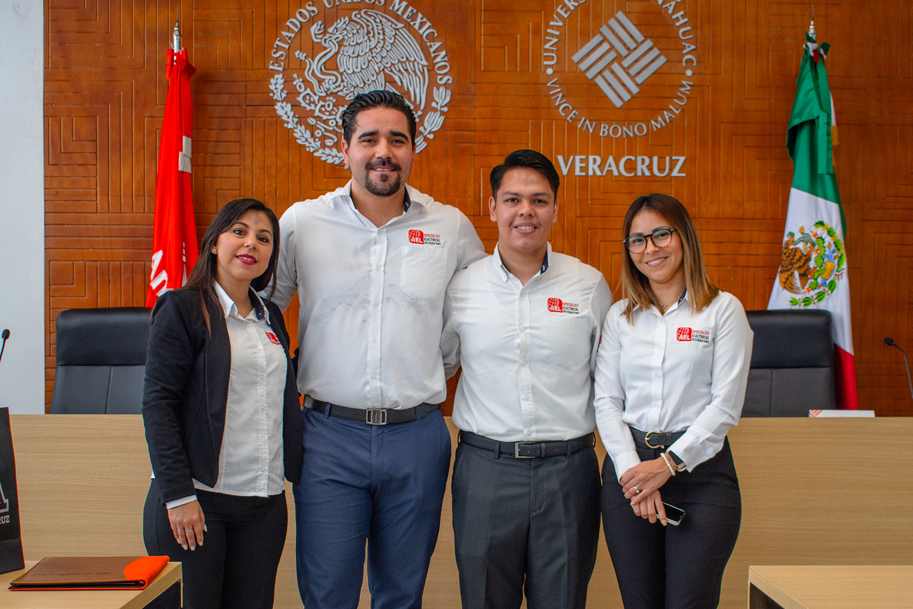 18 / 18 - Firma de Convenio de Colaboración con AEL Electrical