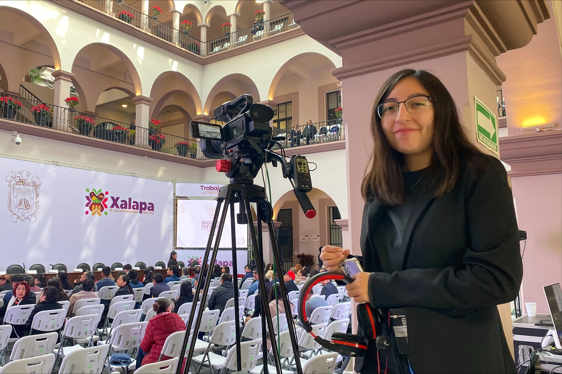 13 / 16 - Presidente Municipal Reconoce a Alumnos y Maestros por Servicio Profesional