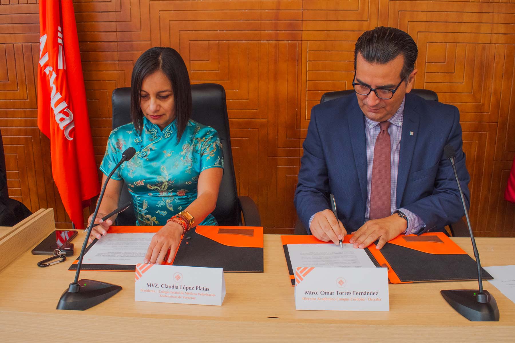 11 / 24 - Firma de Convenio de Colaboración con el Colegio Estatal de Médicos Veterinarios