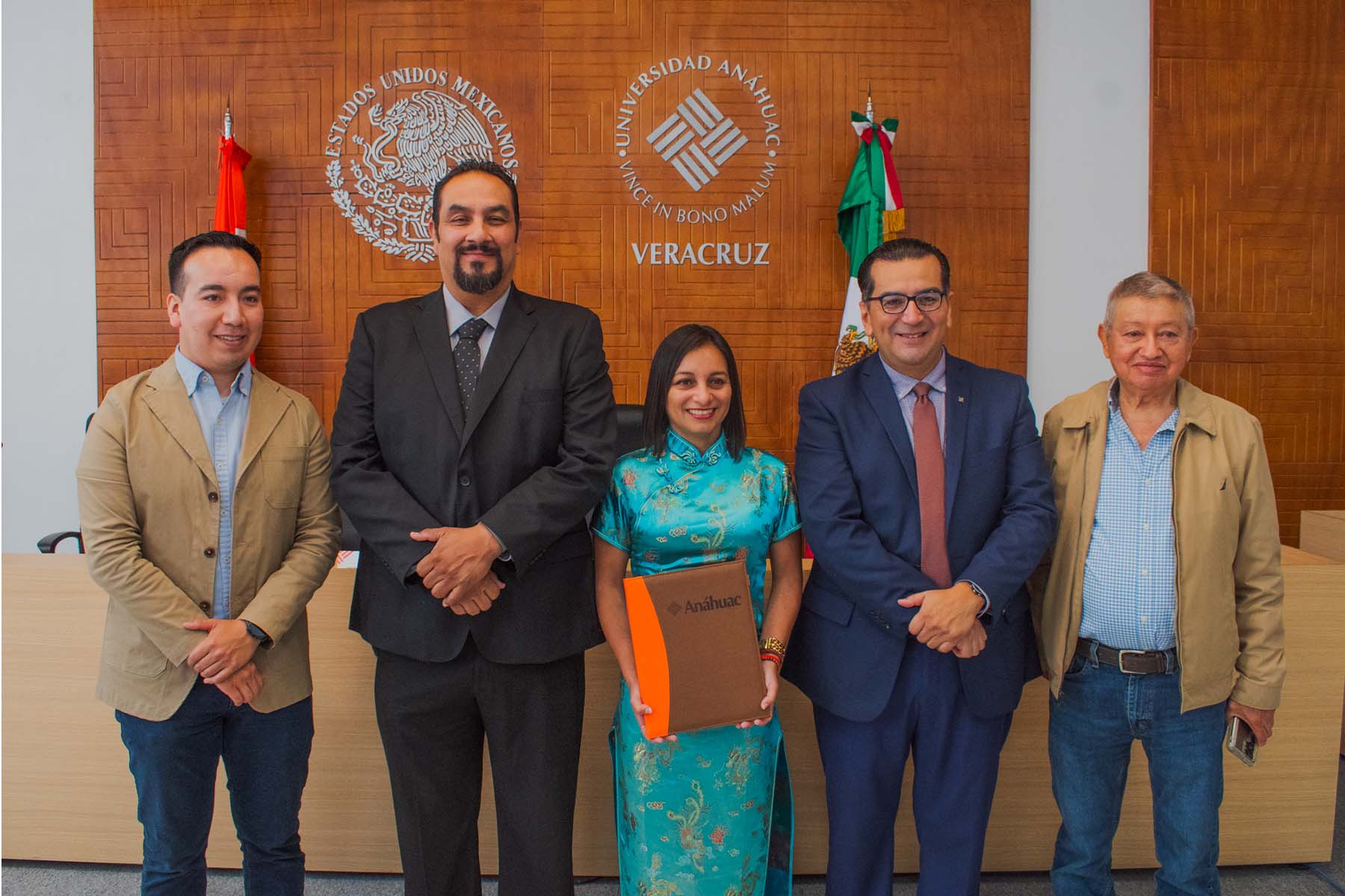 23 / 24 - Firma de Convenio de Colaboración con el Colegio Estatal de Médicos Veterinarios
