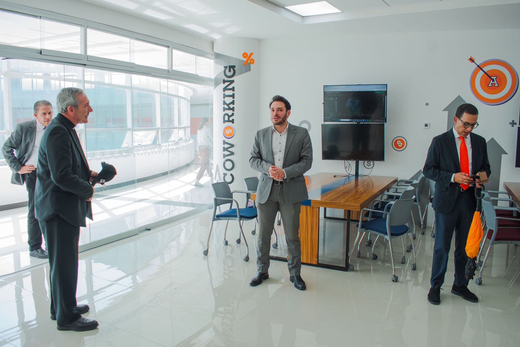 30 / 40 - Visita de Miembros de la Red Internacional de Universidades del Regnum Christi 30 / 40 - Visita de Miembros de la Red Internacional de Universidades del Regnum Christi