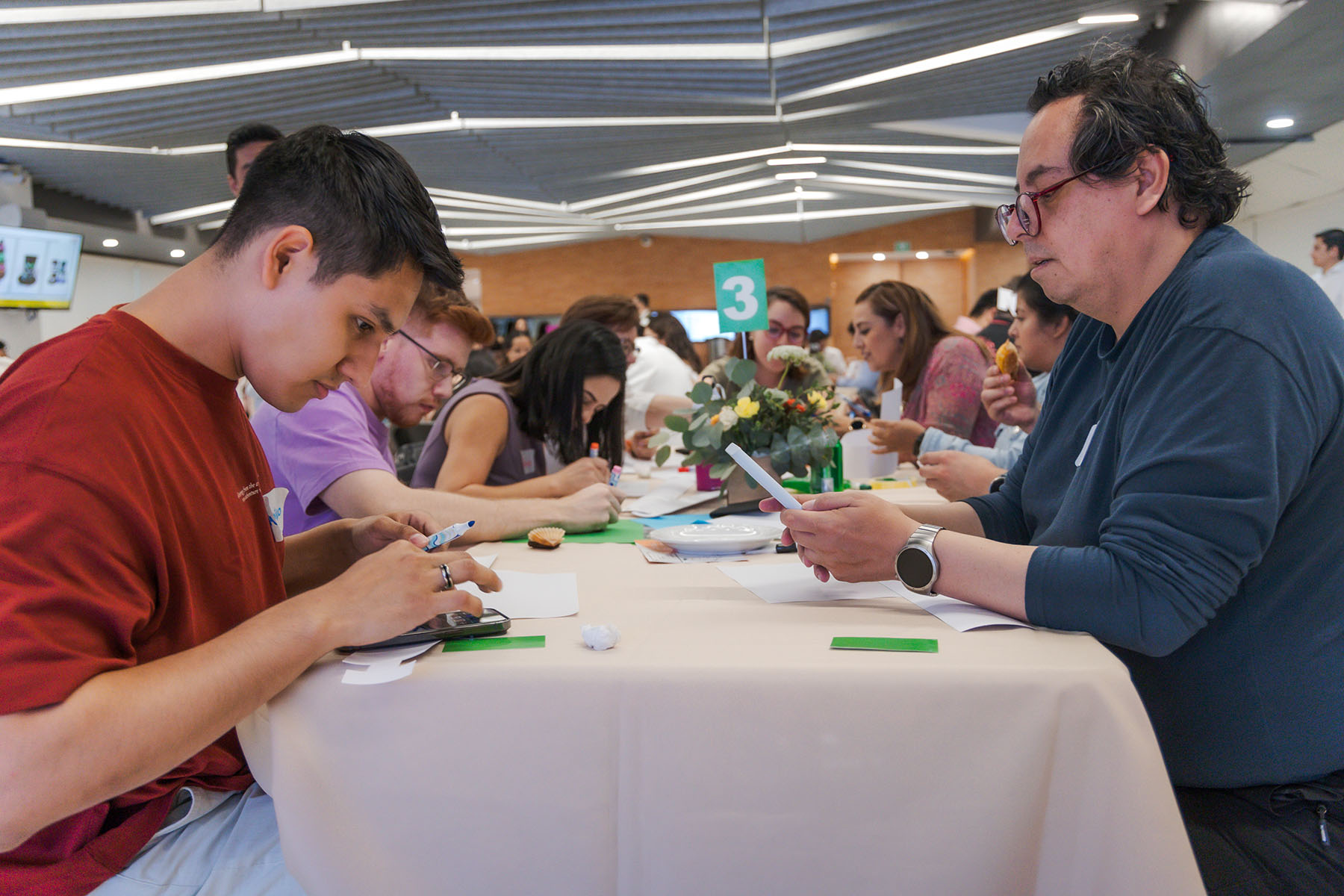 12 / 43 - Coffee Conect, Networking Exclusivo para Alumnos de Posgrados Edición 2024: Follow the