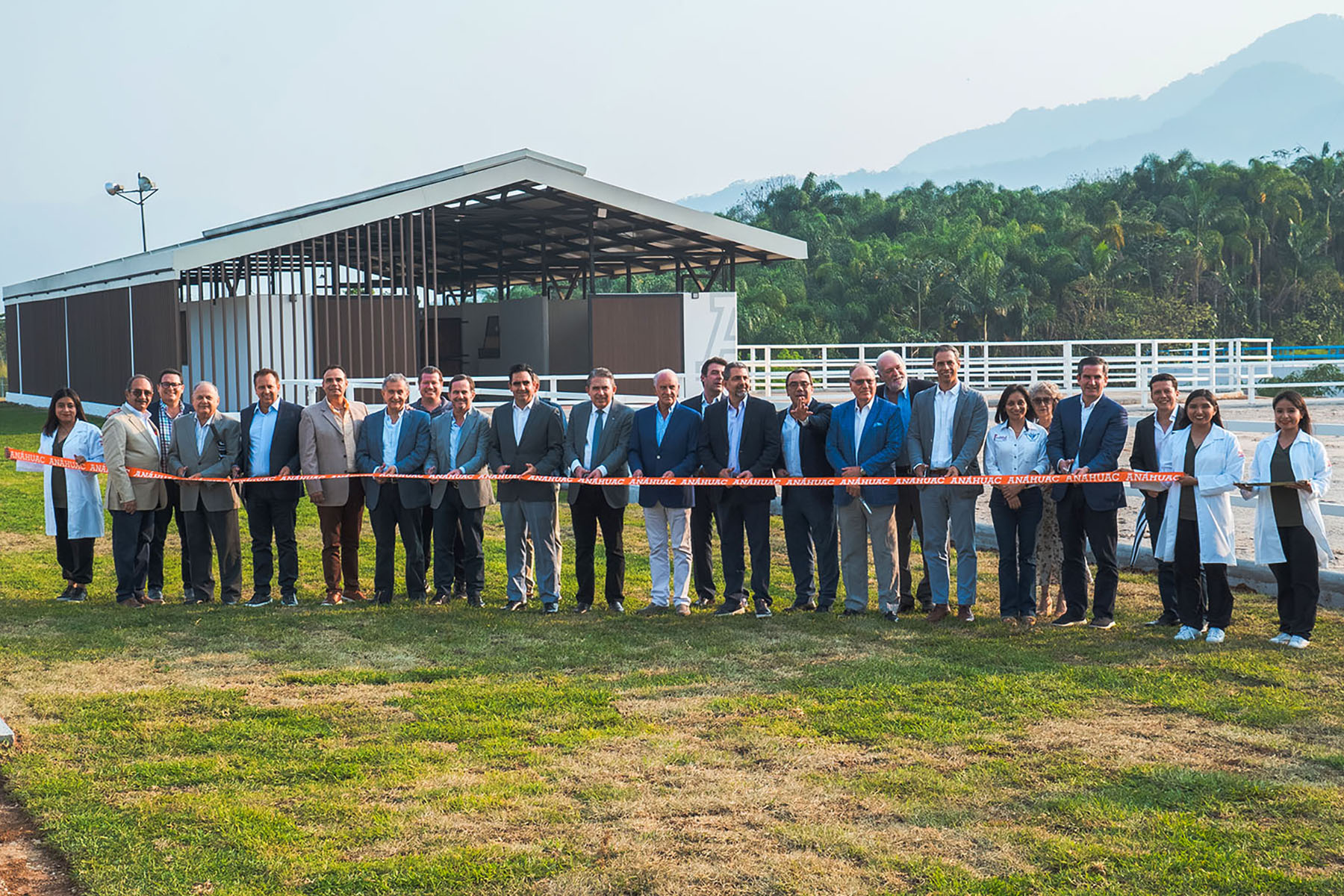 11 / 36 - Inauguración del Centro Ecuestre