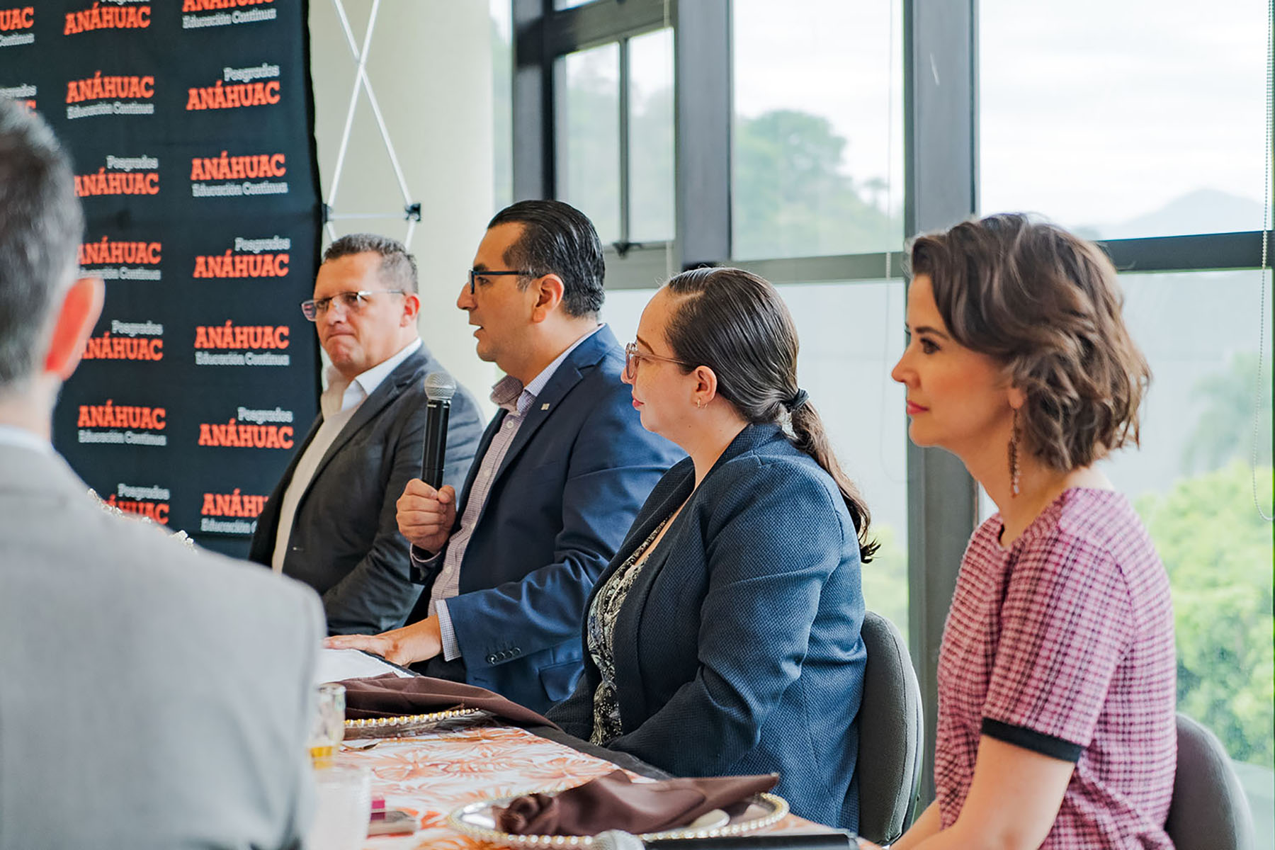 4 / 34 - La Meta Está Cerca: Maestría en Desarrollo del Capital Humano 4 / 34 - La Meta Está Cerca: Maestría en Desarrollo del Capital Humano