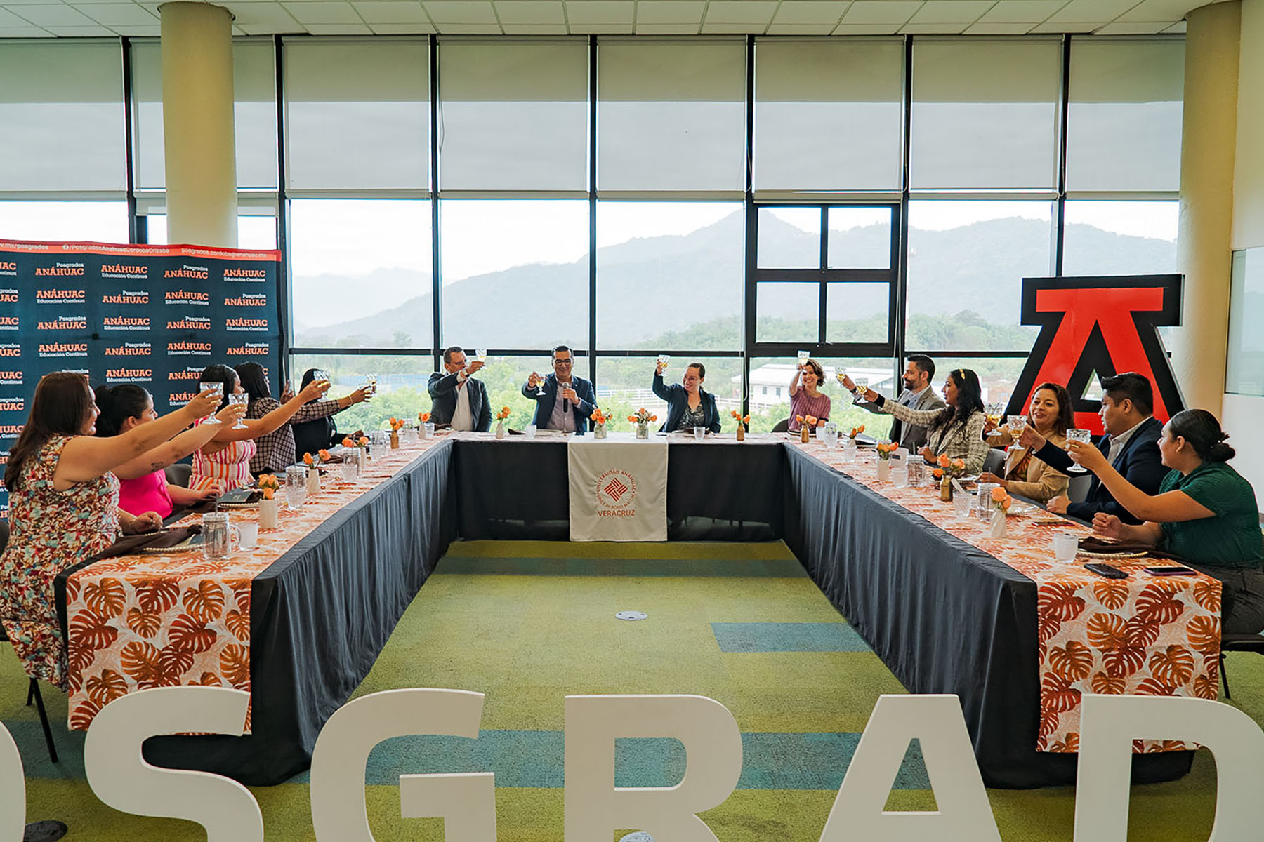 6 / 34 - La Meta Está Cerca: Maestría en Desarrollo del Capital Humano 6 / 34 - La Meta Está Cerca: Maestría en Desarrollo del Capital Humano