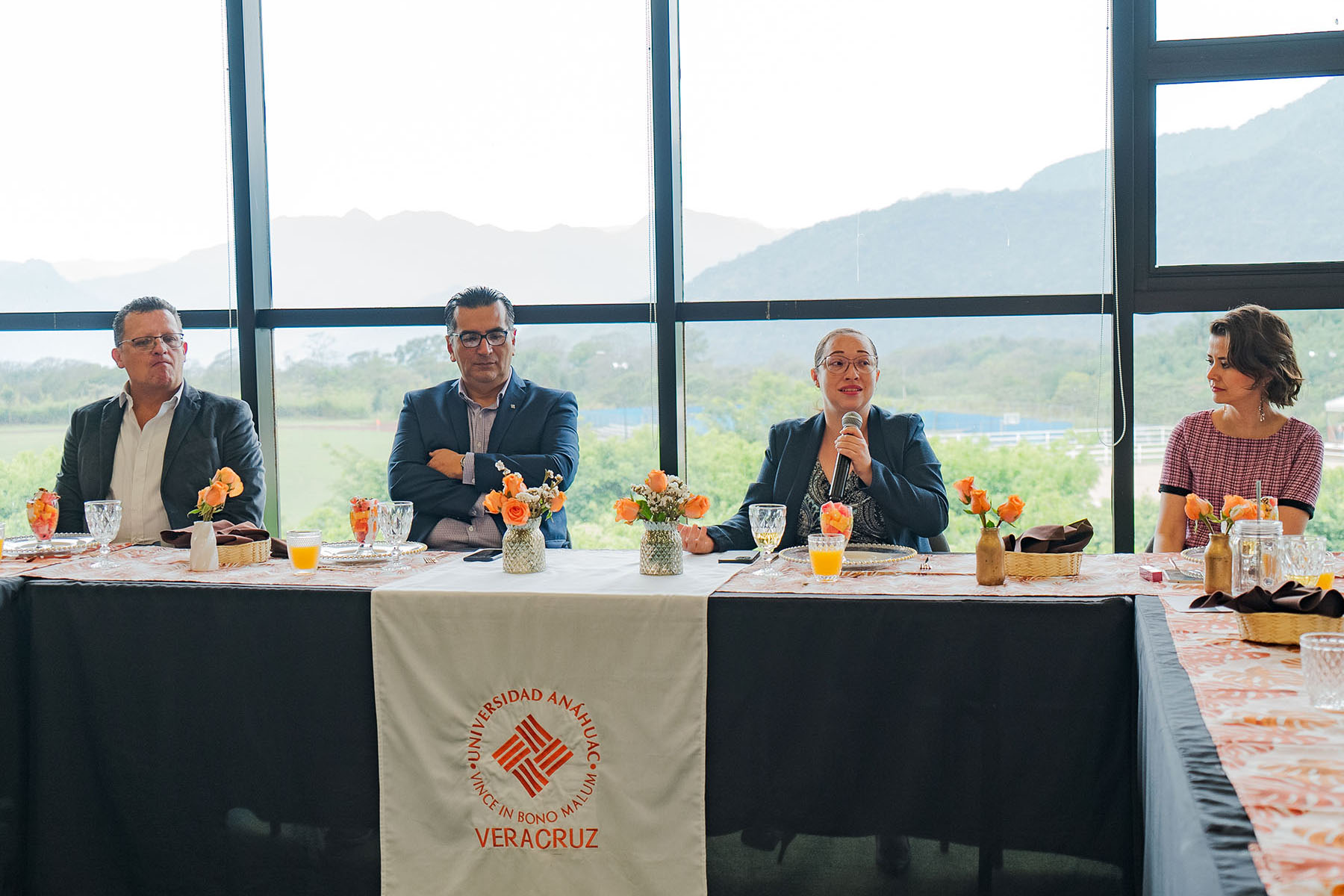 19 / 34 - La Meta Está Cerca: Maestría en Desarrollo del Capital Humano 19 / 34 - La Meta Está Cerca: Maestría en Desarrollo del Capital Humano