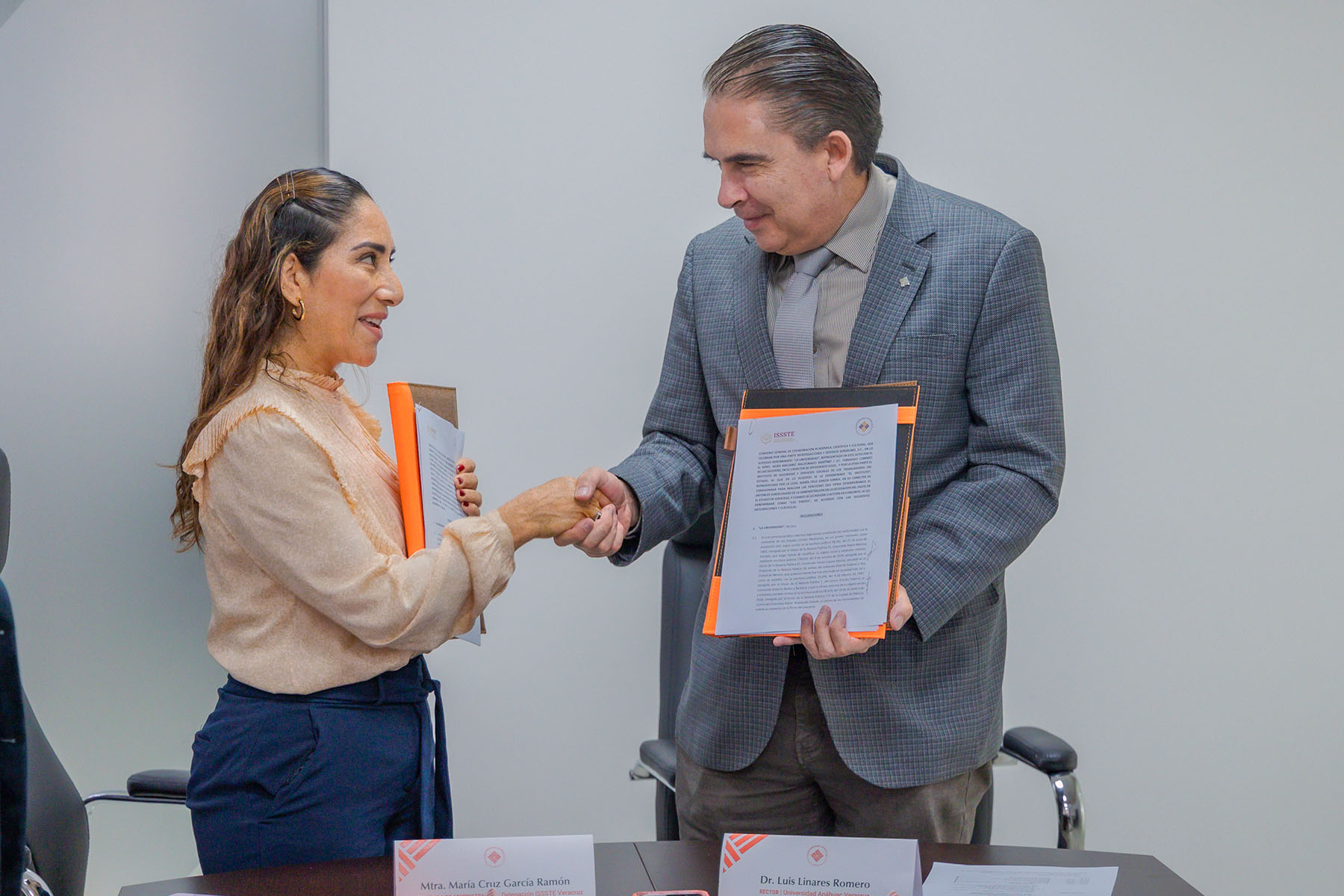 12 / 19 - Renovación de Convenio con el Instituto de Seguridad y Servicios Sociales de los