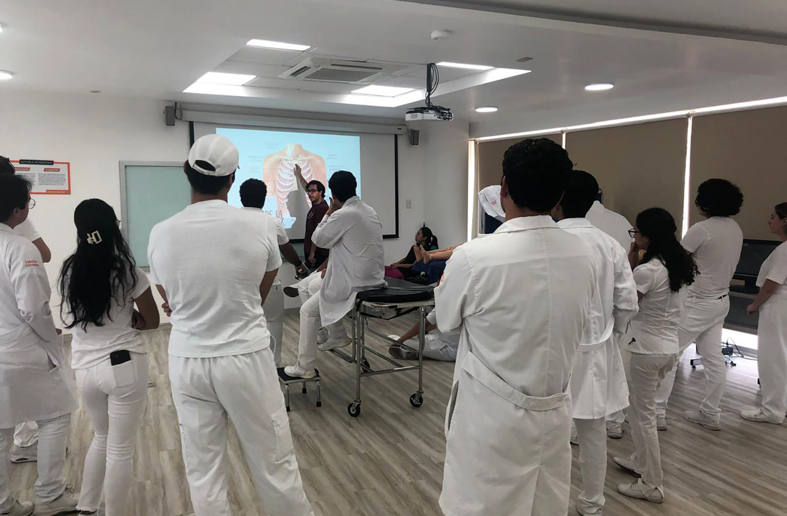 8 / 15 - 2.a Jornada Académica de la Escuela de Medicina: Una Celebración del Aprendizaje 8 / 15 - 2.a Jornada Académica de la Escuela de Medicina: Una Celebración del Aprendizaje