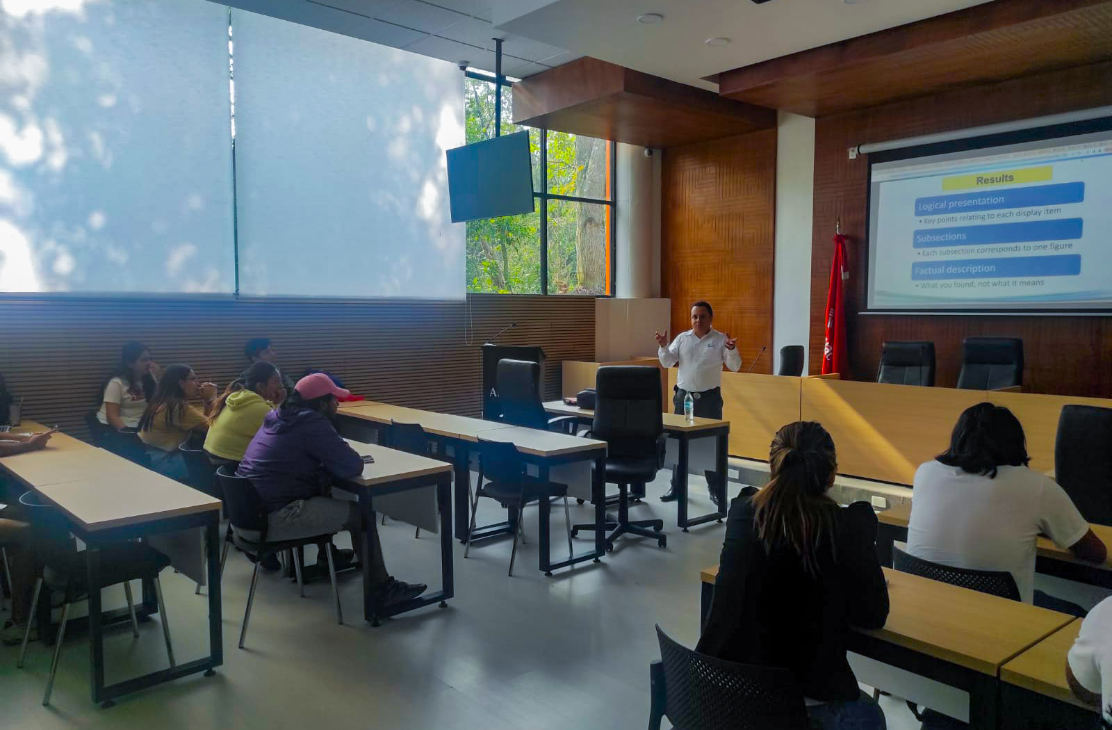 1 / 2 - Una Experiencia Educativa Única: La Ciencia y la Ingeniería se Unen en la Anáhuac 1 / 2 - Una Experiencia Educativa Única: La Ciencia y la Ingeniería se Unen en la Anáhuac