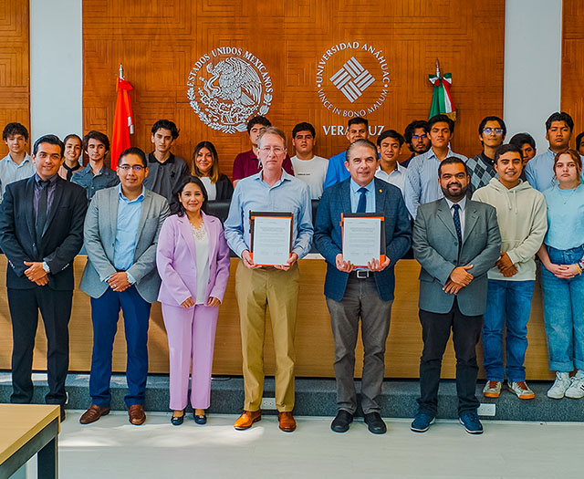 Firma de Convenio de Colaboración con AKWEL