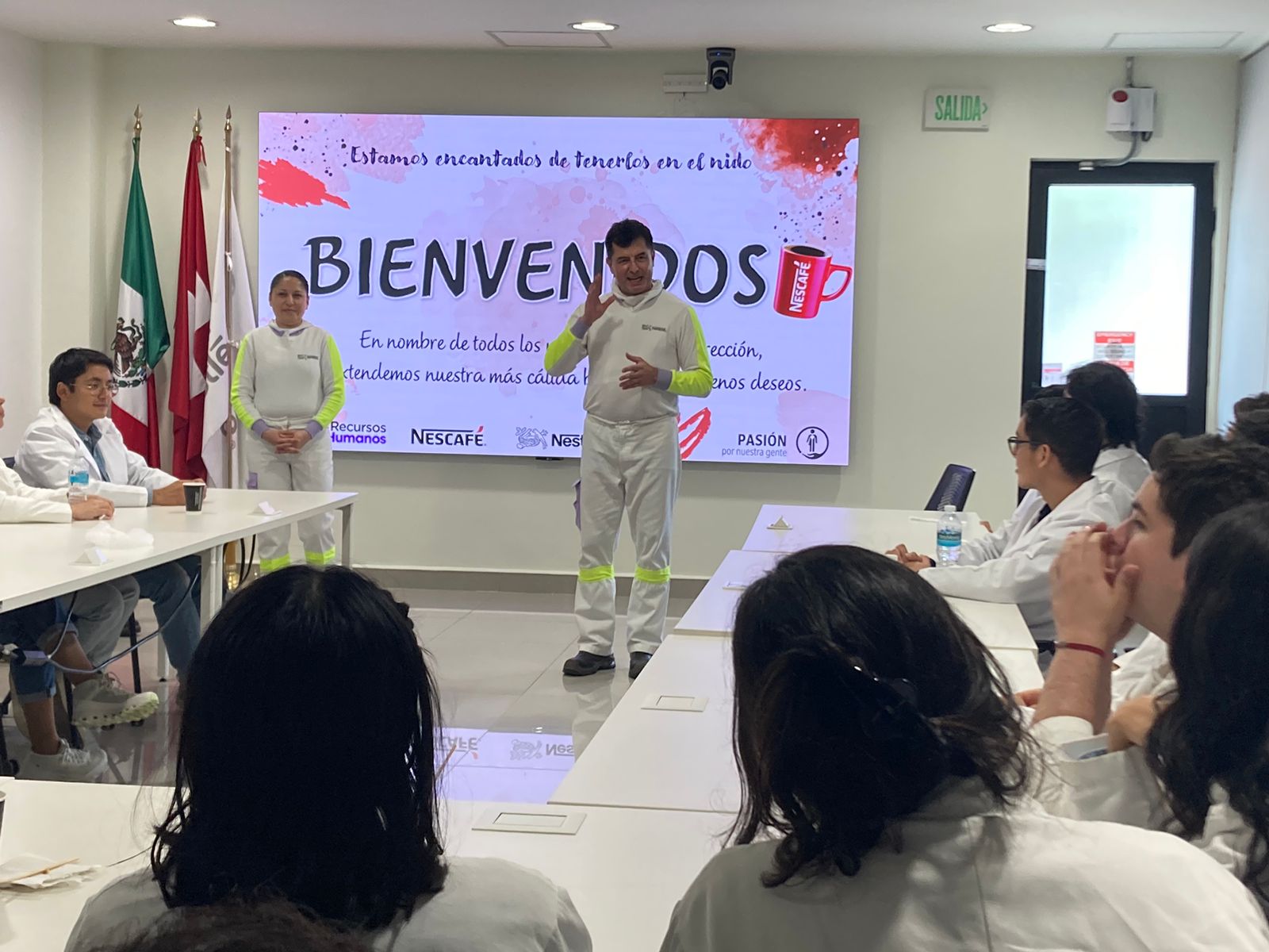2 / 3 - Alumnos de la Escuela de Ingeniería Visitan Planta Nestlé Veracruz