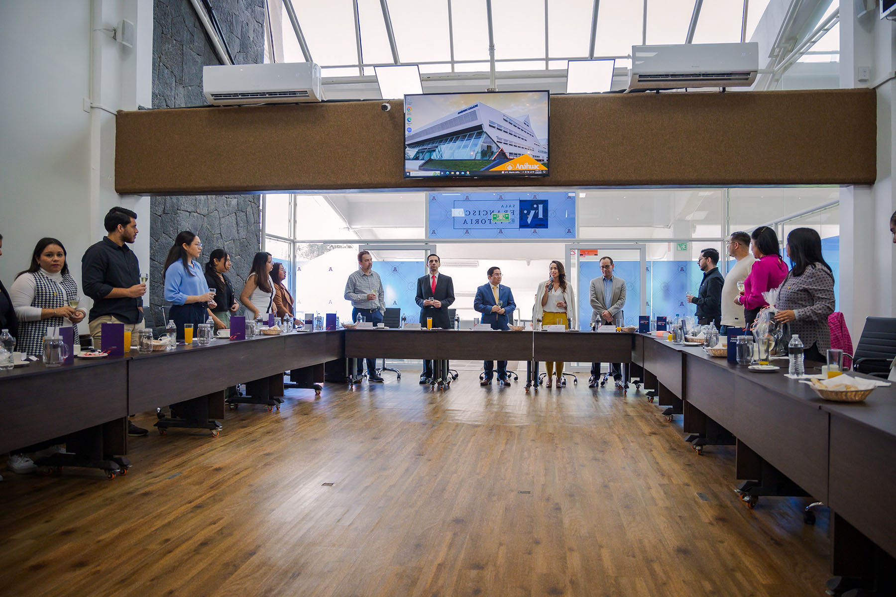 24 / 52 - La Meta Está Cerca: Clausura de la Maestría en Administración Pública y la Maestría