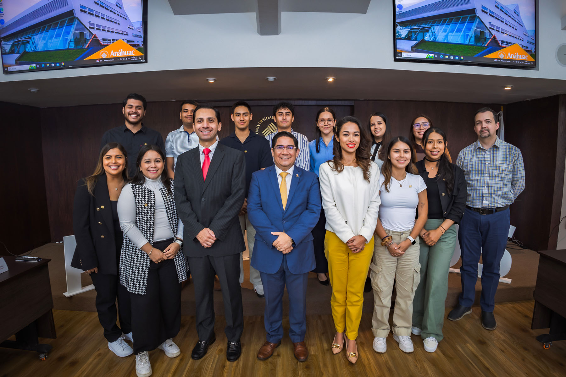 36 / 52 - La Meta Está Cerca: Clausura de la Maestría en Administración Pública y la Maestría