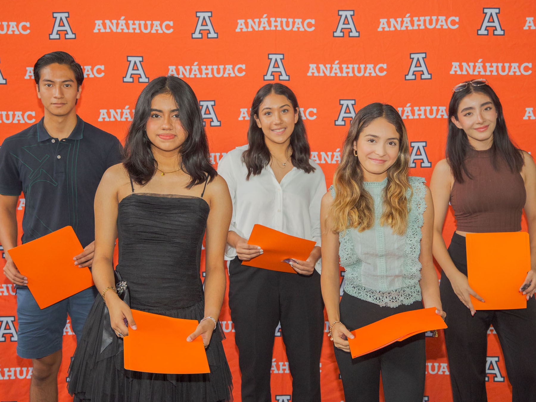 7 / 105 - Soy Anáhuac 2024 7 / 105 - Soy Anáhuac 2024