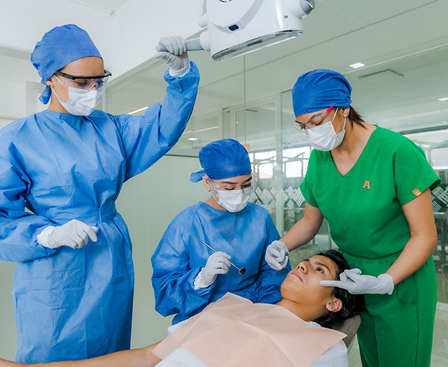 Clínica Dental Universitaria