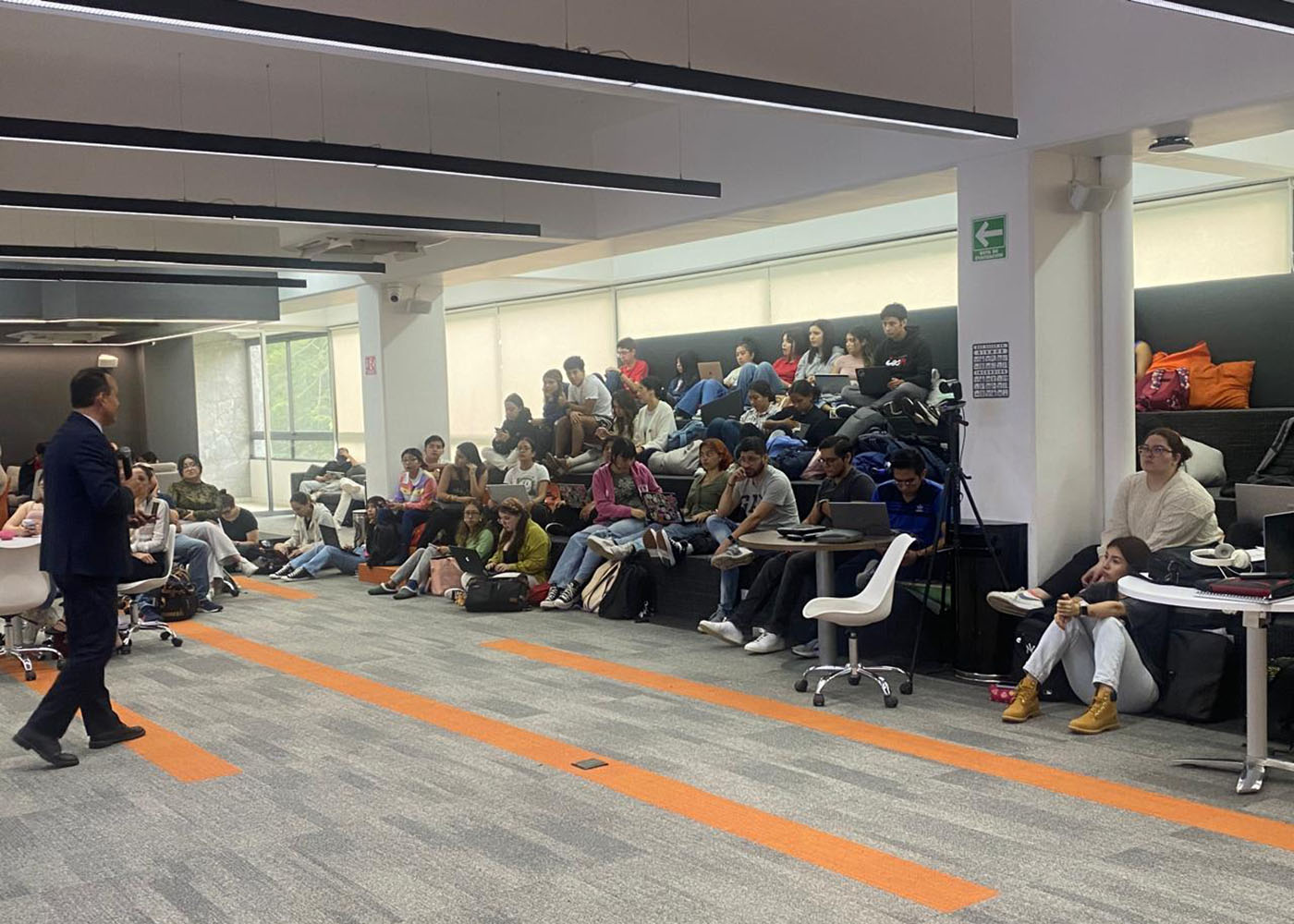 8 / 9 - Emprendimiento en Veracruz: Oportunidades y Tendencias 8 / 9 - Emprendimiento en Veracruz: Oportunidades y Tendencias