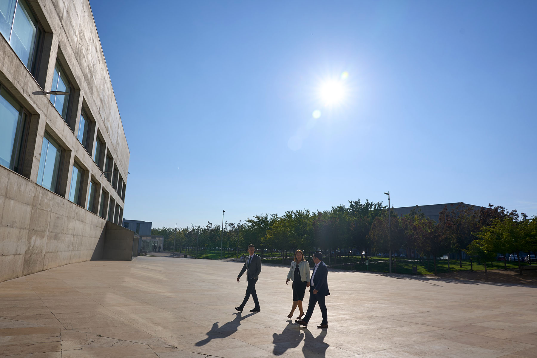 8 / 9 - Fortaleciendo Lazos Internacionales: Visita del Vicerrector a la Universidad San Jorge de