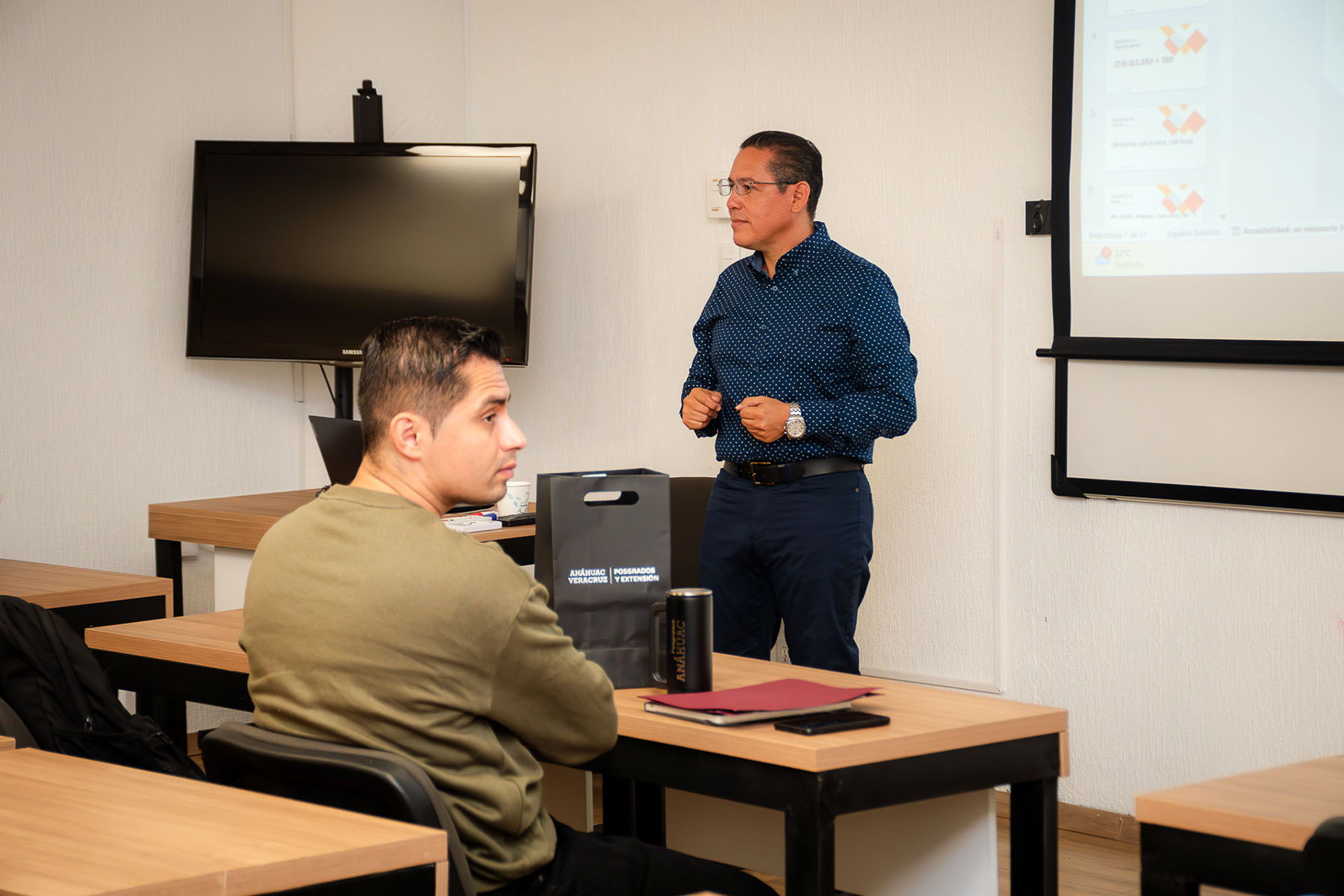 23 / 24 - Inicio de las Maestrías en Economía y Negocios y en Tecnologías de Información e