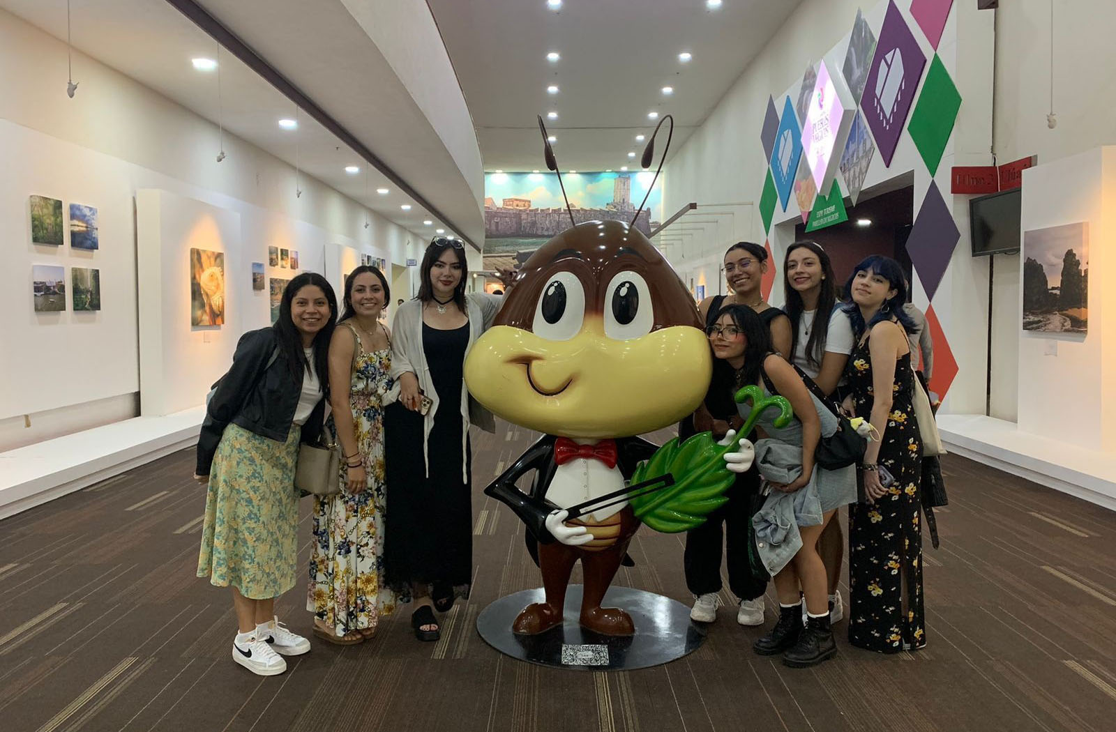 3 / 6 - Estudiantes de Turismo Internacional Asisten a la Sexta Edición del Tianguis Nacional de 3 / 6 - Estudiantes de Turismo Internacional Asisten a la Sexta Edición del Tianguis Nacional de