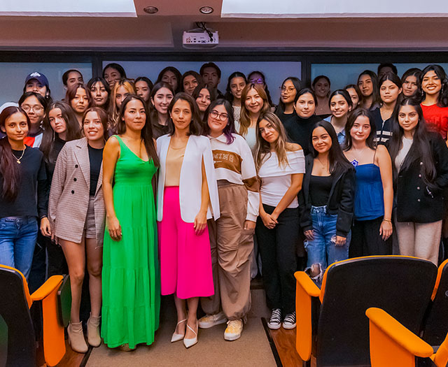 Visita de la Diseñadora Milagros Ancheita