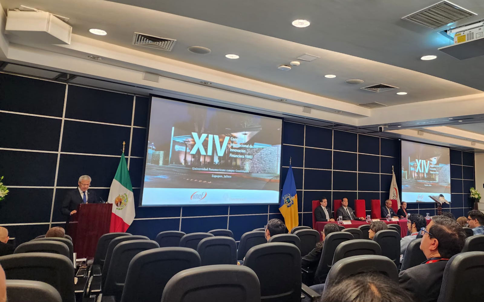 2 / 4 - XIV Congreso de Innovación Financiera FIMEF 2024 2 / 4 - XIV Congreso de Innovación Financiera FIMEF 2024