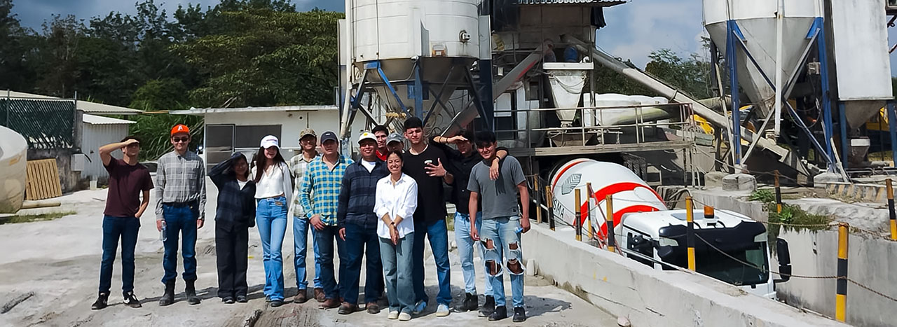 Alumnos de Ingeniería Civil Visitan la Planta de Producción de Concreto Prisma