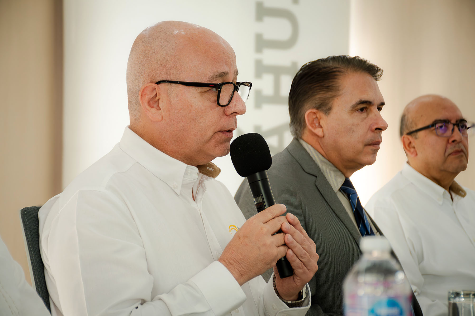 7 / 57 - Firma de Convenio con Asociación de Avicultores de Córdoba y Laboratorio Cordobés de