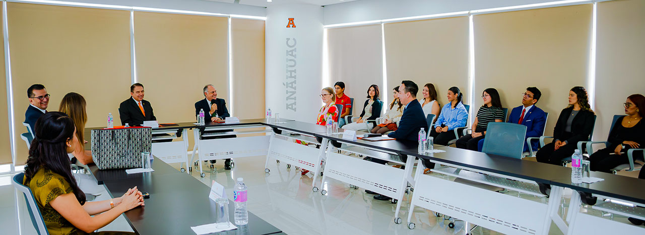 Firma de Convenio con LAYÚN Estrategias y Marketing