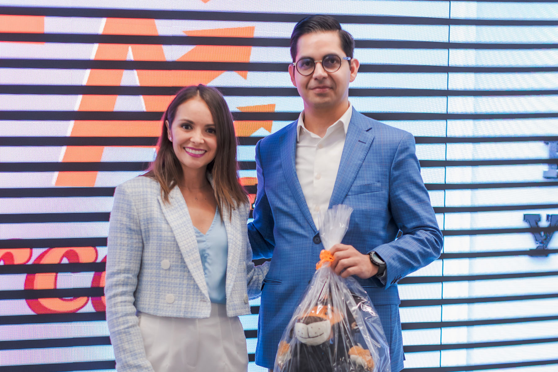 28 / 70 - La Meta Está Cerca: Clausura de la Maestría en Economía y Negocios para Grupo