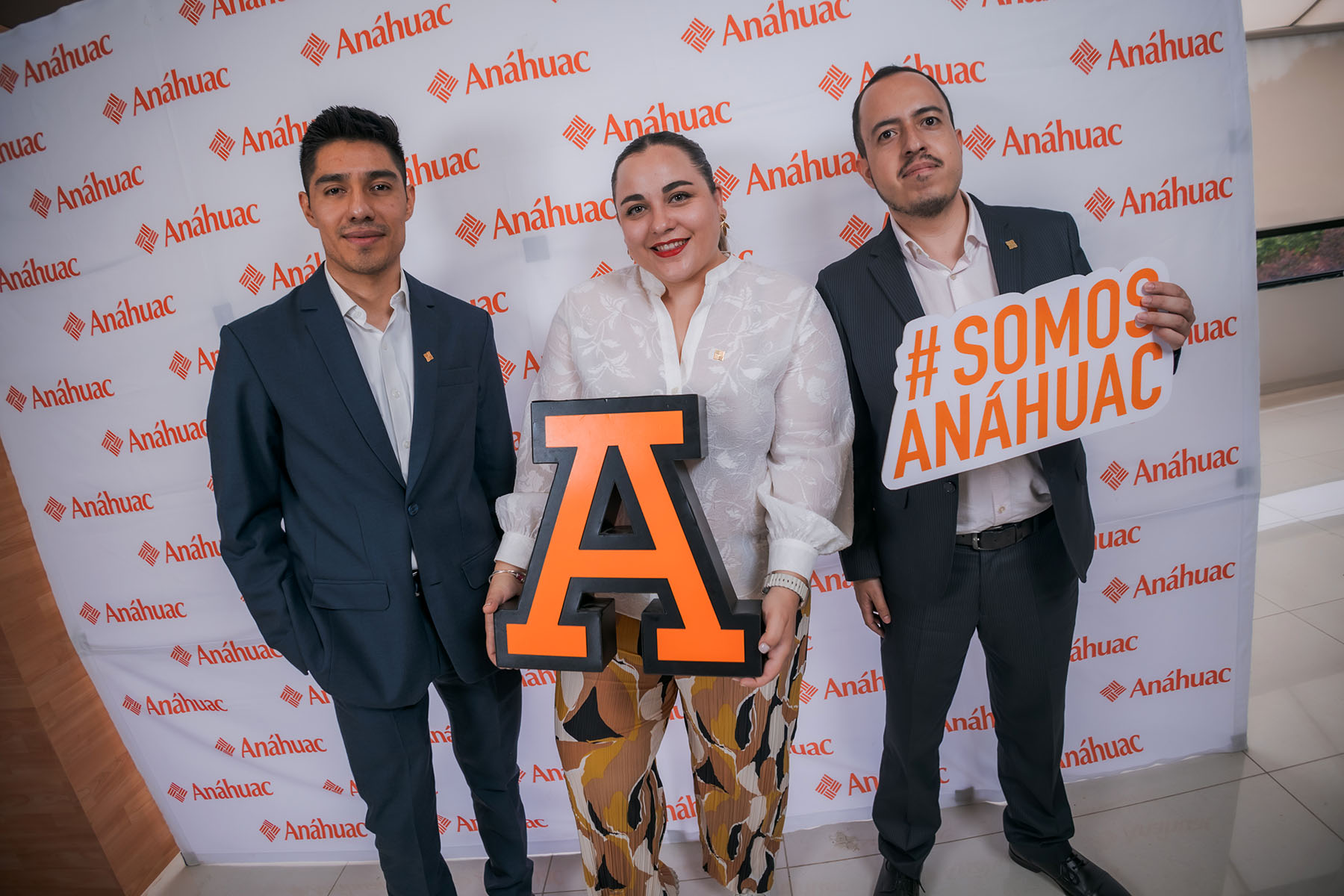 50 / 70 - La Meta Está Cerca: Clausura de la Maestría en Economía y Negocios para Grupo