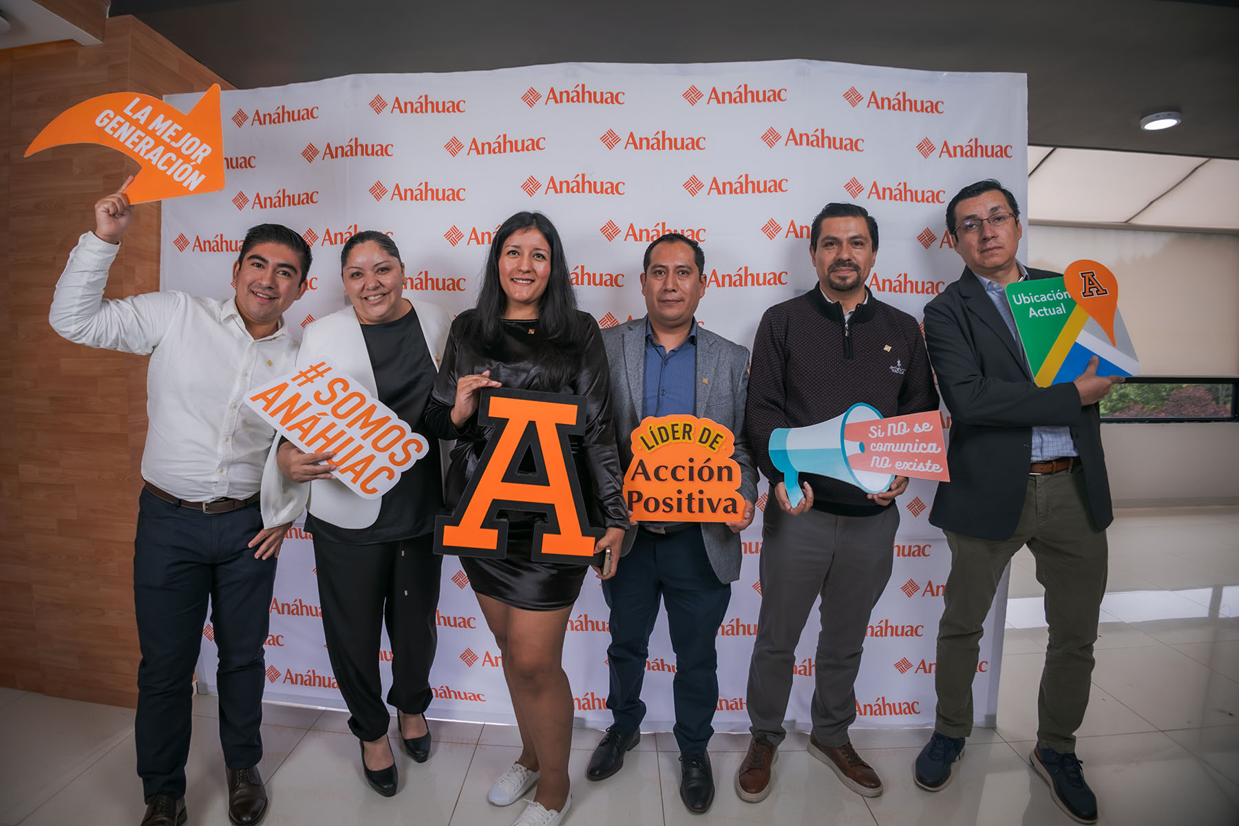 51 / 70 - La Meta Está Cerca: Clausura de la Maestría en Economía y Negocios para Grupo
