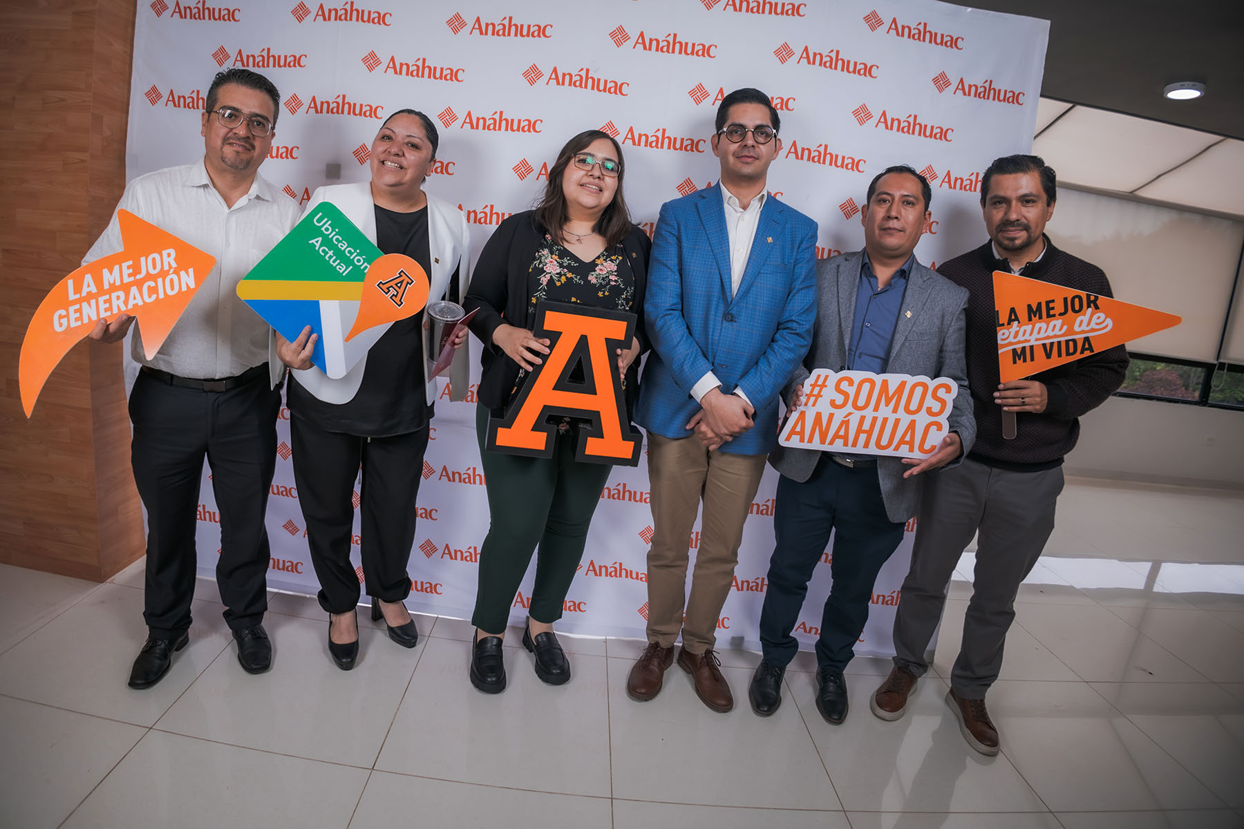55 / 70 - La Meta Está Cerca: Clausura de la Maestría en Economía y Negocios para Grupo