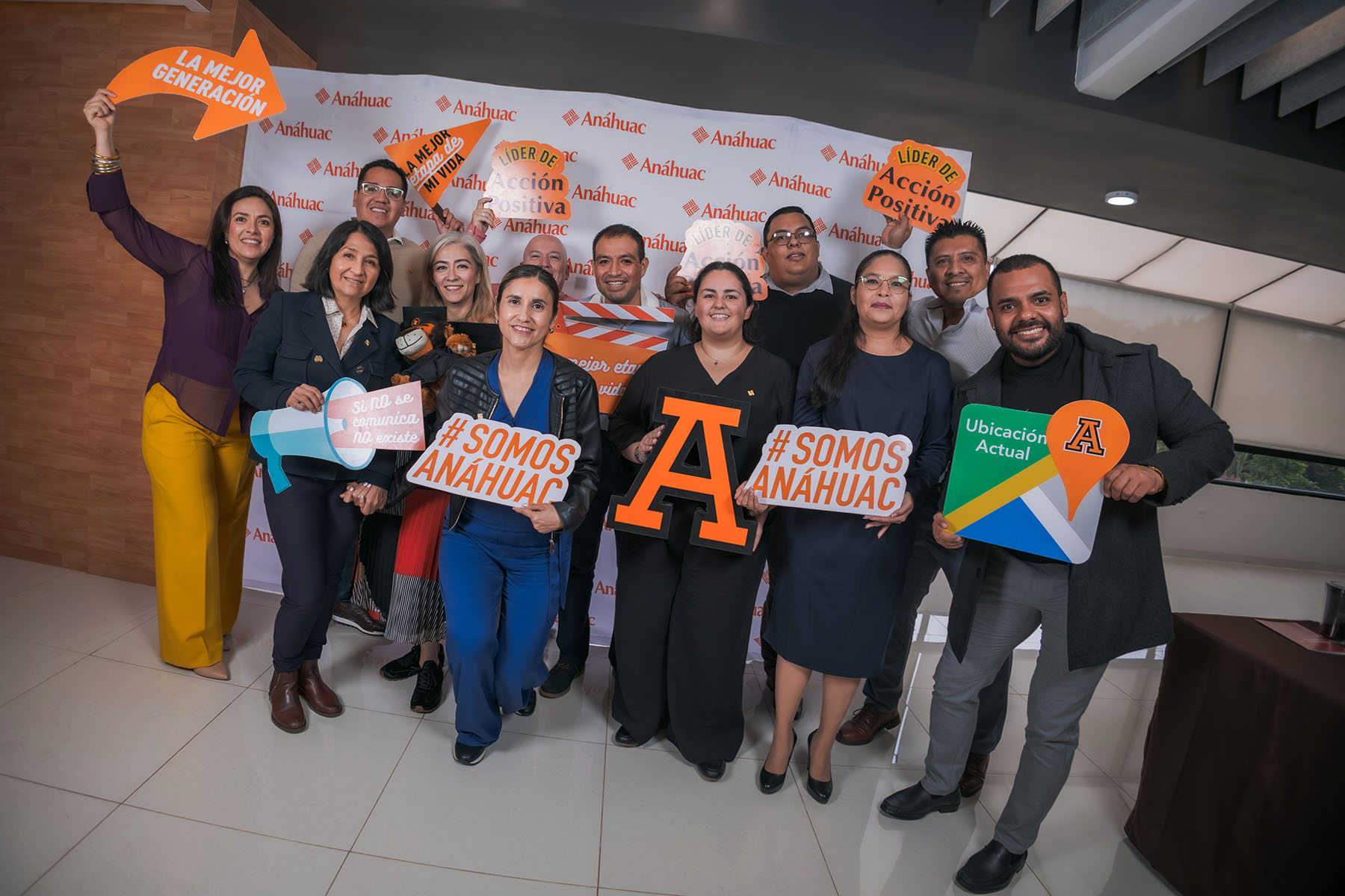 60 / 70 - La Meta Está Cerca: Clausura de la Maestría en Economía y Negocios para Grupo