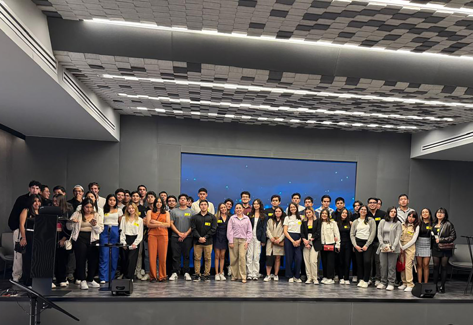 4 / 5 - Alumnos de Dirección Financiera y de Finanzas y Contaduría Pública Realizan Viaje 4 / 5 - Alumnos de Dirección Financiera y de Finanzas y Contaduría Pública Realizan Viaje
