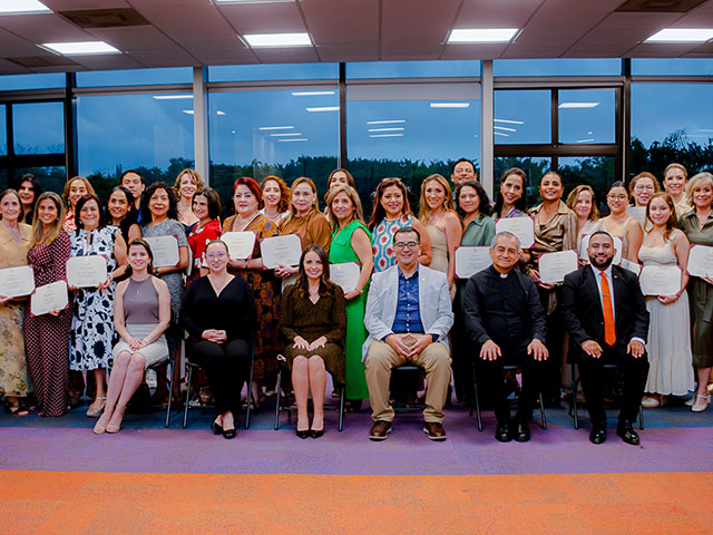 Clausura de los Diplomados en Desarrollo Integral, en Duelo y Resiliencia y en Diseño de Espacios