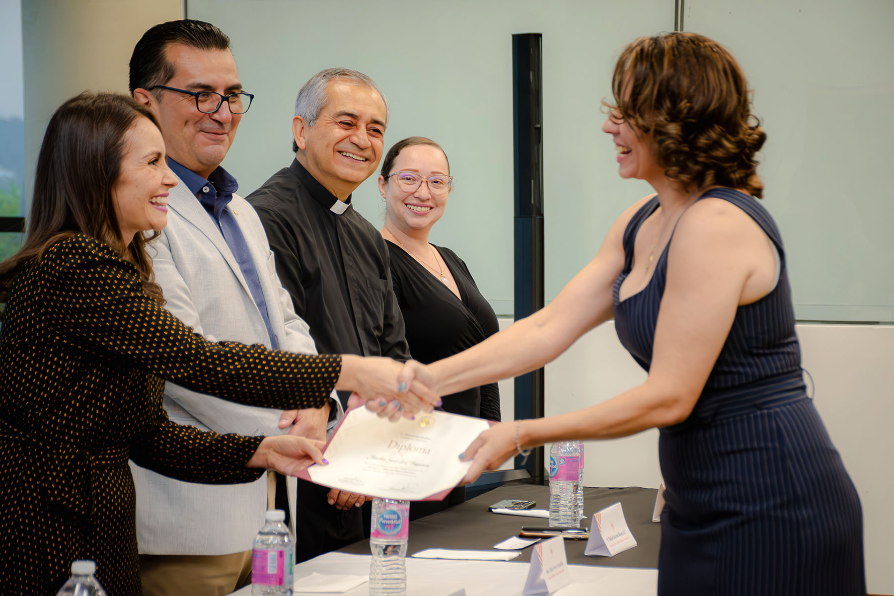 17 / 76 - Clausura de los Diplomados en Desarrollo Integral, en Duelo y Resiliencia y en Diseño