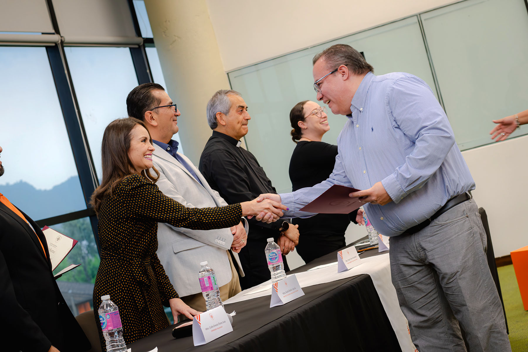 18 / 76 - Clausura de los Diplomados en Desarrollo Integral, en Duelo y Resiliencia y en Diseño